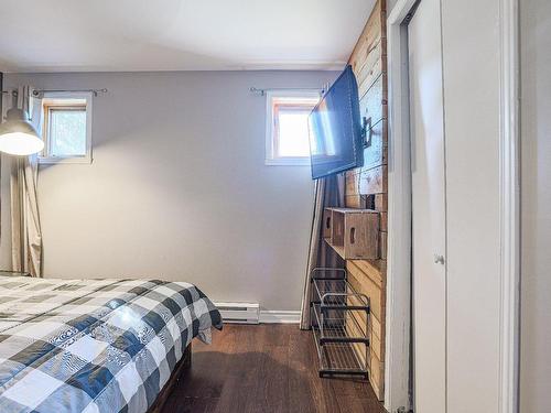 Chambre Ã Â coucher - 103 Rue Dugas, Sainte-Anne-Des-Plaines, QC - Indoor Photo Showing Bedroom