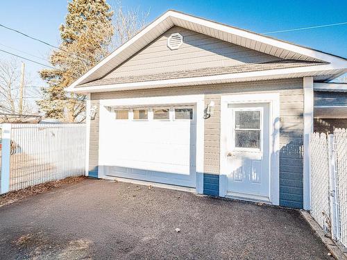 Garage - 103 Rue Dugas, Sainte-Anne-Des-Plaines, QC - Outdoor