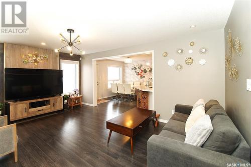 5158 Boswell Crescent, Regina, SK - Indoor Photo Showing Living Room