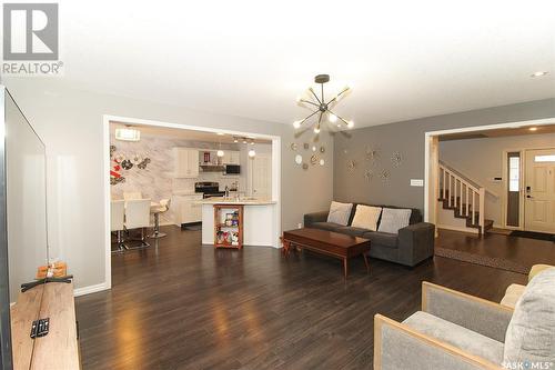 5158 Boswell Crescent, Regina, SK - Indoor Photo Showing Living Room