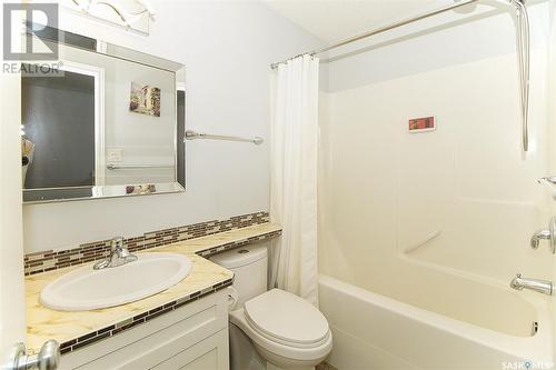 5158 Boswell Crescent, Regina, SK - Indoor Photo Showing Bathroom