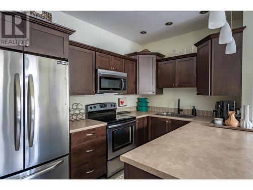 2001 Perrier Road Unit# 204, Nelson, BC - Indoor Photo Showing Kitchen With Stainless Steel Kitchen