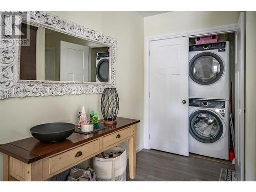 2001 Perrier Road Unit# 204, Nelson, BC - Indoor Photo Showing Laundry Room