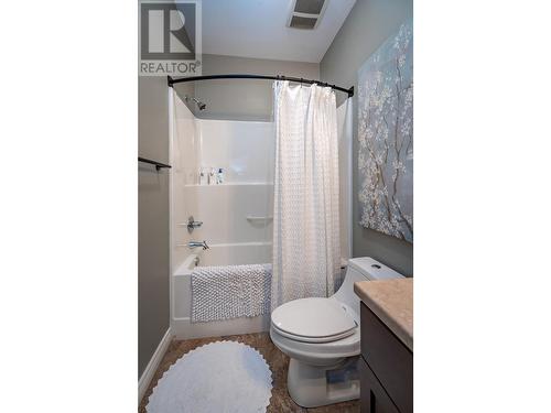 2001 Perrier Road Unit# 204, Nelson, BC - Indoor Photo Showing Bathroom