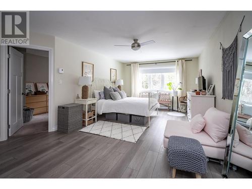 2001 Perrier Road Unit# 204, Nelson, BC - Indoor Photo Showing Living Room