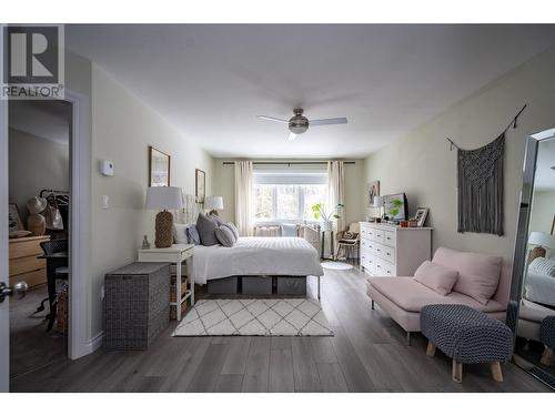 2001 Perrier Road Unit# 204, Nelson, BC - Indoor Photo Showing Living Room