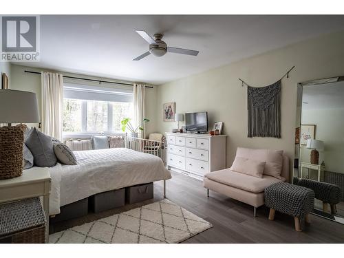 2001 Perrier Road Unit# 204, Nelson, BC - Indoor Photo Showing Bedroom