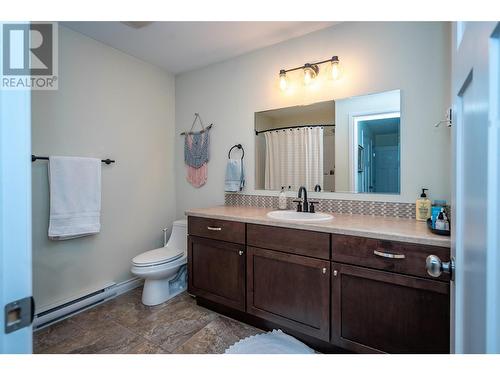 2001 Perrier Road Unit# 204, Nelson, BC - Indoor Photo Showing Bathroom