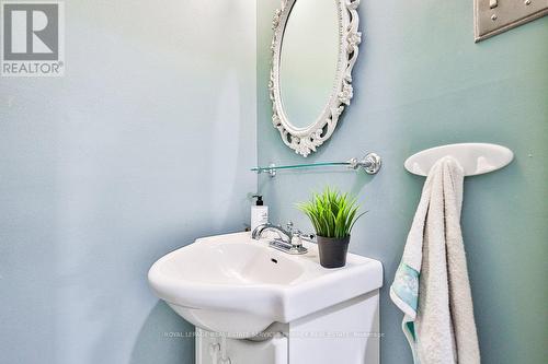 99 - 1221 Dundix Road, Mississauga, ON - Indoor Photo Showing Bathroom