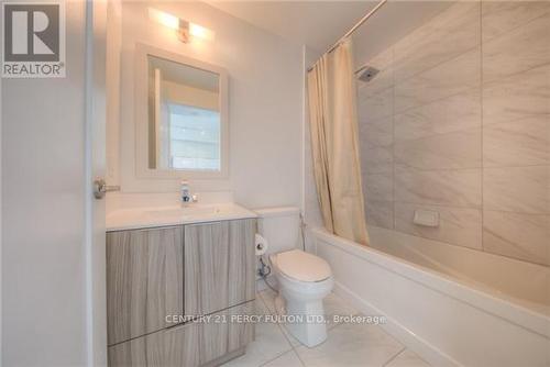 1007 - 56 Annie Craig Drive, Toronto, ON - Indoor Photo Showing Bathroom