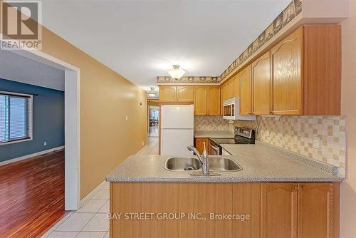 25 Muirland Crescent, Brampton, ON - Indoor Photo Showing Kitchen With Double Sink