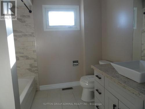 46 Lady Stewart Boulevard, Brampton, ON - Indoor Photo Showing Bathroom