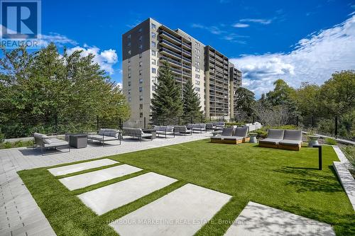 804 - 86 Dundas Street E, Mississauga, ON - Outdoor