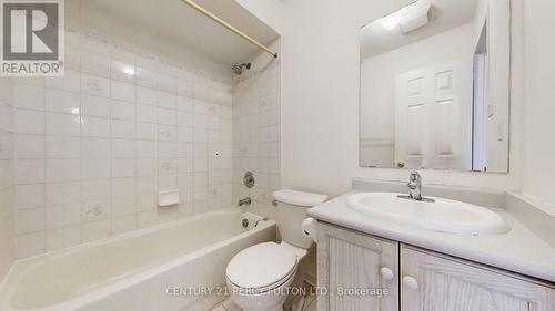 6901 Apex Court, Mississauga, ON - Indoor Photo Showing Bathroom