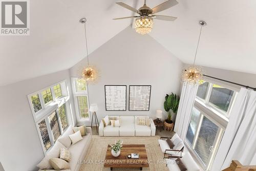 75642 Diltz Road, Wainfleet, ON - Indoor Photo Showing Living Room