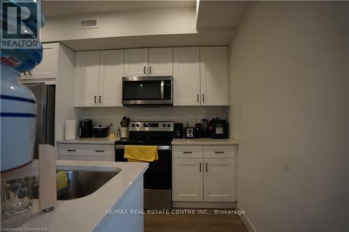 A1 - 405 Myers Road, Cambridge, ON - Indoor Photo Showing Kitchen