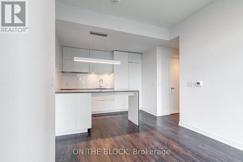 3307 - 20 Richardson Street, Toronto, ON - Indoor Photo Showing Kitchen