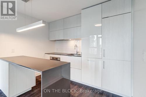 3307 - 20 Richardson Street, Toronto, ON - Indoor Photo Showing Kitchen