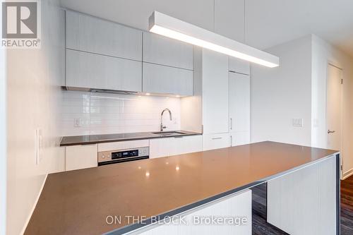 3307 - 20 Richardson Street, Toronto, ON - Indoor Photo Showing Kitchen