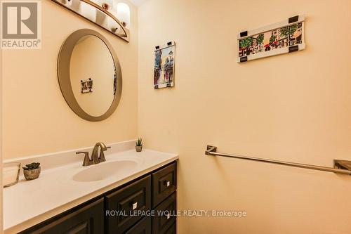 1 - 494 Beechwood Drive, Waterloo, ON - Indoor Photo Showing Bathroom