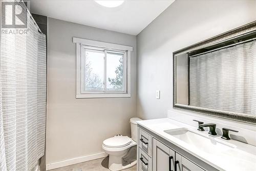 3285 St. Laurent Street, Chelmsford, ON - Indoor Photo Showing Bathroom