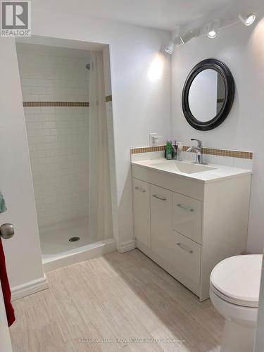 401 Carlton Street, Toronto, ON - Indoor Photo Showing Bathroom