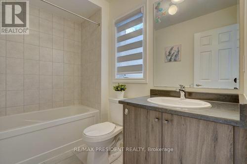 1303 Apollo Street, Oshawa, ON - Indoor Photo Showing Bathroom