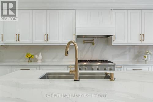 118 Sunridge Street, Richmond Hill, ON - Indoor Photo Showing Kitchen