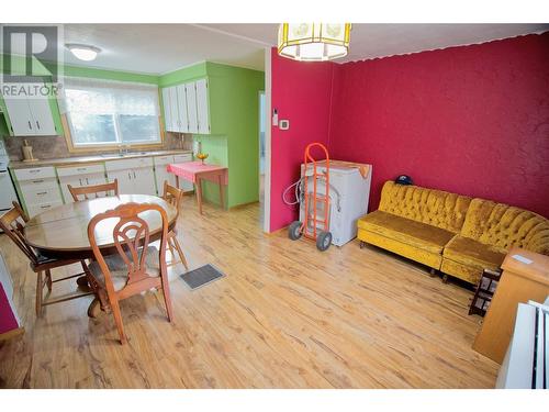 5218 Haynes Road, Oliver, BC - Indoor Photo Showing Dining Room