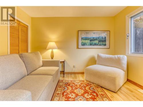 807 Observatory Street, Nelson, BC - Indoor Photo Showing Living Room