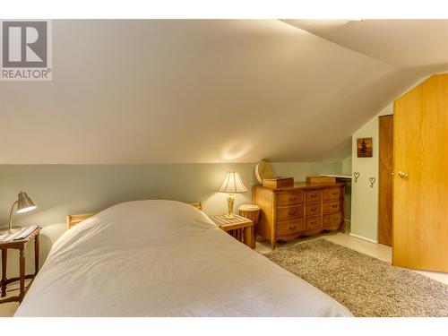 807 Observatory Street, Nelson, BC - Indoor Photo Showing Bedroom