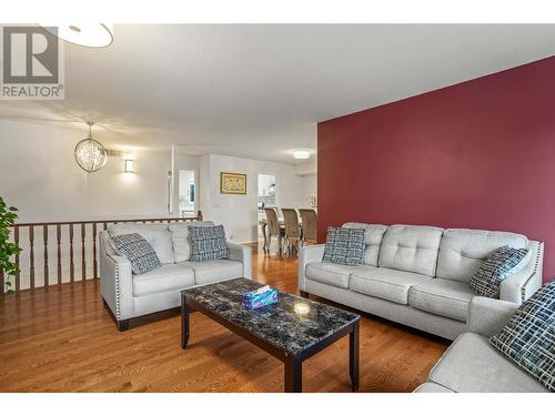 Main Living Room - 1730 Simpson Court, Kelowna, BC - Indoor Photo Showing Living Room