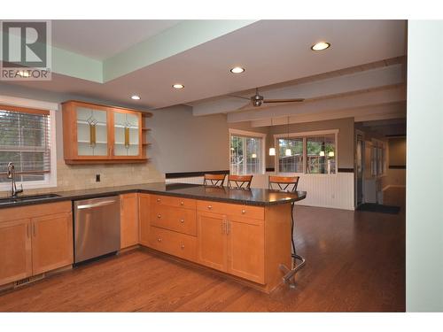 575 Bx Road, Vernon, BC - Indoor Photo Showing Kitchen