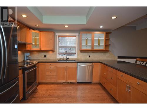 575 Bx Road, Vernon, BC - Indoor Photo Showing Kitchen