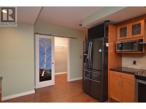 575 Bx Road, Vernon, BC - Indoor Photo Showing Kitchen