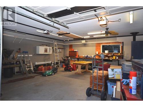 575 Bx Road, Vernon, BC - Indoor Photo Showing Garage