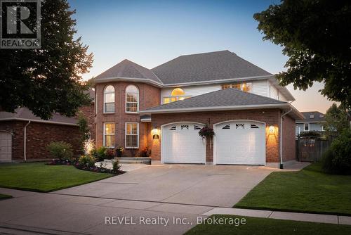 13 Chessington Street, St. Catharines (453 - Grapeview), ON - Outdoor With Facade