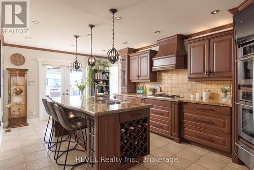 13 Chessington Street, St. Catharines (453 - Grapeview), ON - Indoor Photo Showing Kitchen With Upgraded Kitchen