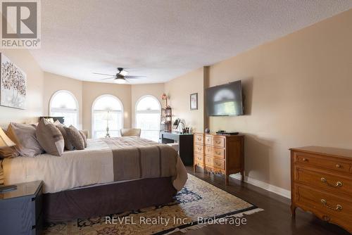 13 Chessington Street, St. Catharines (453 - Grapeview), ON - Indoor Photo Showing Bedroom