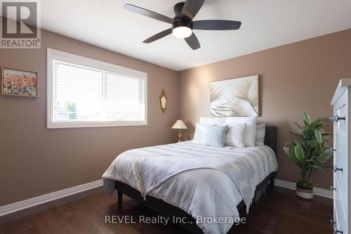 13 Chessington Street, St. Catharines (453 - Grapeview), ON - Indoor Photo Showing Bedroom