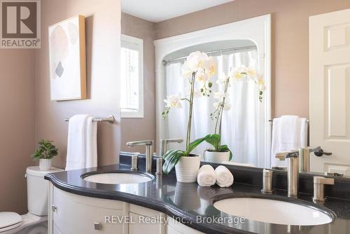 13 Chessington Street, St. Catharines (453 - Grapeview), ON - Indoor Photo Showing Bathroom