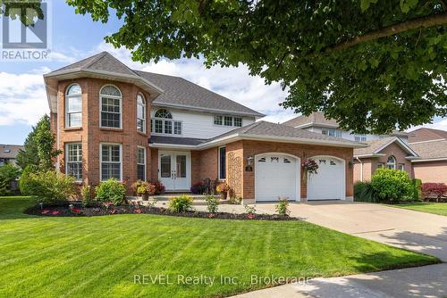 13 Chessington Street, St. Catharines (453 - Grapeview), ON - Outdoor With Facade