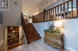 warm and welcoming foyer - 