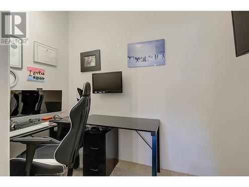 1523 Sunridge Court, Kelowna, BC - Indoor Photo Showing Office