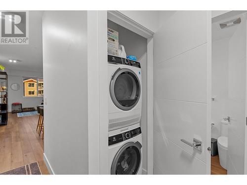 3642 Mission Springs Drive Unit# 401C, Kelowna, BC - Indoor Photo Showing Laundry Room