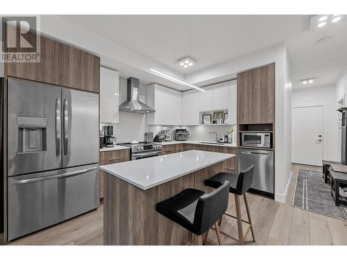 3642 Mission Springs Drive Unit# 401C, Kelowna, BC - Indoor Photo Showing Kitchen With Stainless Steel Kitchen With Upgraded Kitchen