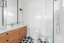 Lower Level Primary Ensuite - 