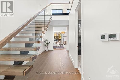 246 Byron Avenue, Ottawa, ON - Indoor Photo Showing Other Room