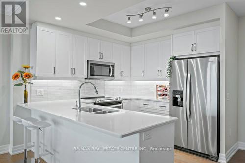 905 - 1878 Gordon Street, Guelph, ON - Indoor Photo Showing Kitchen With Double Sink With Upgraded Kitchen