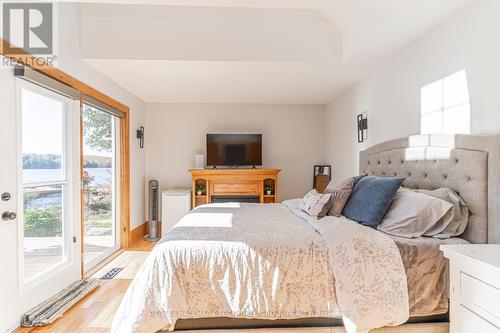 3978 South Portage Road, Huntsville, ON - Indoor Photo Showing Bedroom